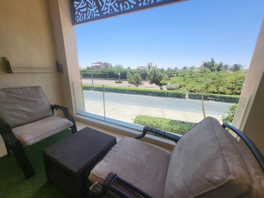 Mangroovy - 1Br Lovely Loggia Wz Marina View Daire Hurgada Dış mekan fotoğraf